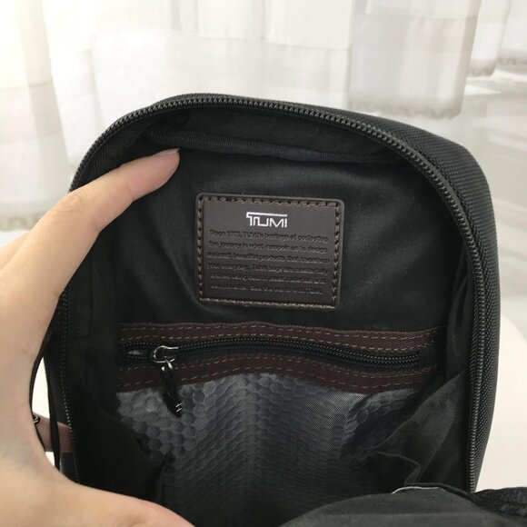 NWT TUMI SLING BAG In black - Picture 10 of 11